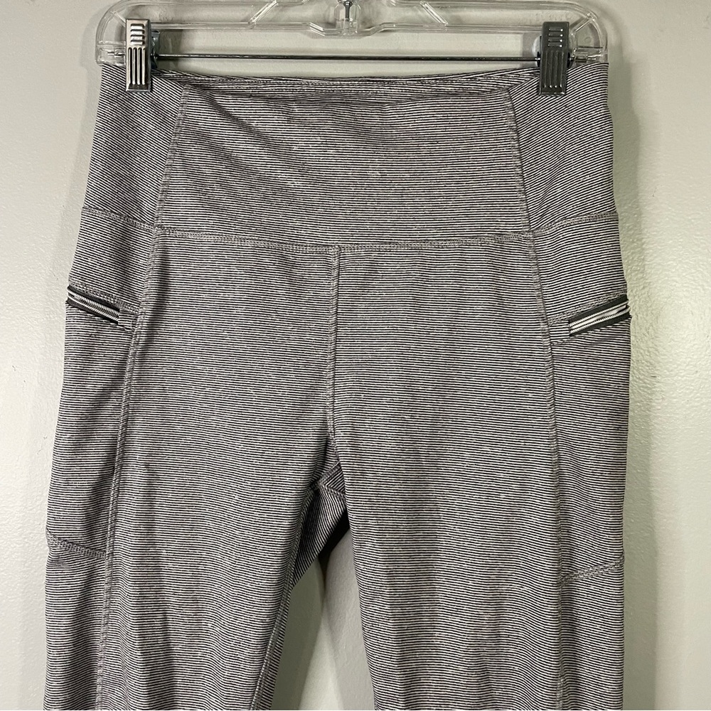 Kyodan Black White Striped Athletic Athleisure Loungewear Leggings Size Medium - Picture 4 of 8